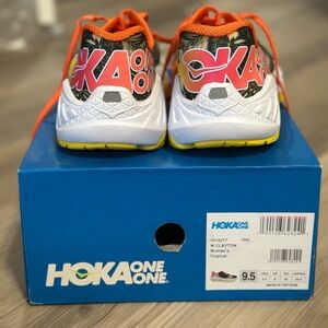 HOKA ONE ONE Women’s Clayton Tropical Kona edition 9.5